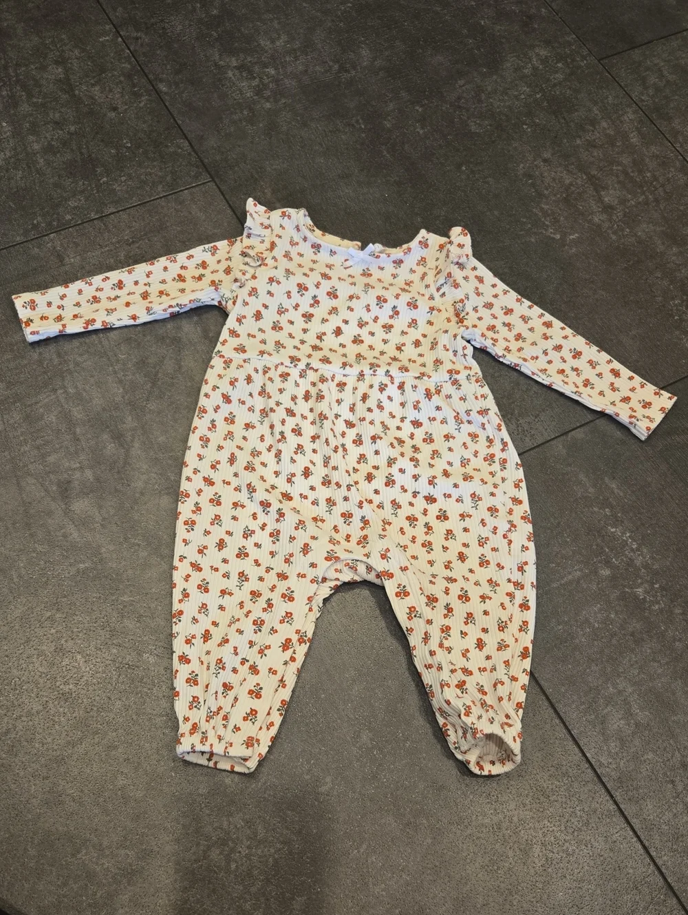 Old Navy 6-12 Month Girls Cream Floral Long-Sleeve One-Piece
